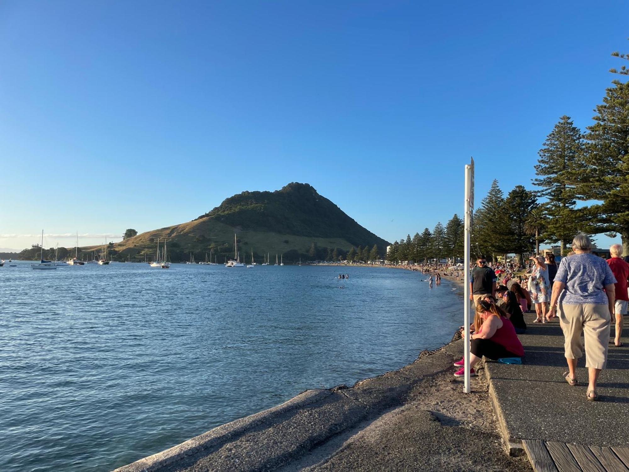 Holiday House Mount Maunganui Exterior photo
